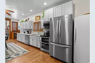 8187 N Mountain View Rd, Lake Point, UT 84074 - Photo 17