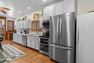 8187 N Mountain View Rd, Lake Point, UT 84074 - Photo 17