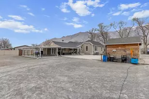 8187 N Mountain View Rd, Lake Point, UT 84074 - Photo 5