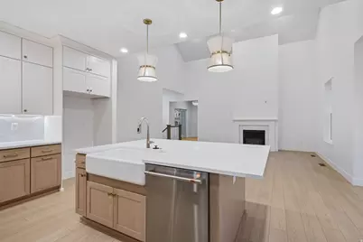 7086 W Lake Ave #1-145, South Jordan, UT 84009 - Photo 9