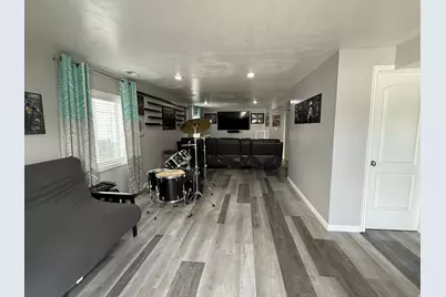 2129 N Berra Blvd W, Tooele, UT 84074 - Photo 25