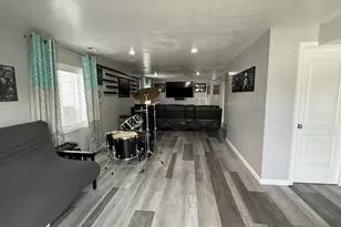 2129 N Berra Blvd W, Tooele, UT 84074 - Photo 25