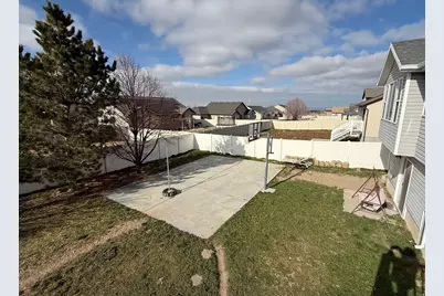 2129 N Berra Blvd W, Tooele, UT 84074 - Photo 37