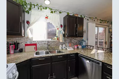 820 S Wildflower Cir, Ogden, UT 84404 - Photo 17