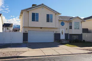 820 S Wildflower Cir, Ogden, UT 84404 - Photo 3