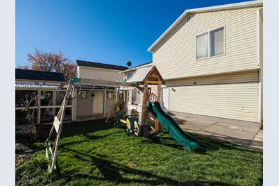 820 S Wildflower Cir, Ogden, UT 84404 - Photo 5