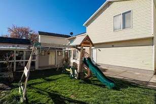 820 S Wildflower Cir, Ogden, UT 84404 - Photo 5