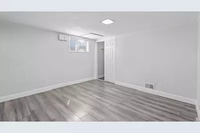 51 S 400 E, Clearfield, UT 84015 - Photo 23