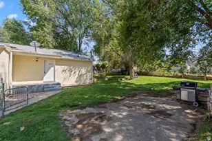 51 S 400 E, Clearfield, UT 84015 - Photo 3