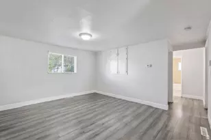 51 S 400 E, Clearfield, UT 84015 - Photo 3