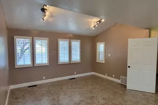 9750 S Tayside Dr W, South Jordan, UT 84009 - Photo 9