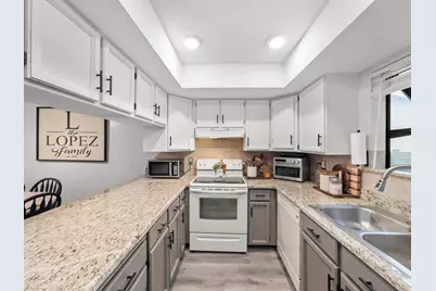 8732 S Oakwood Cir, Sandy, UT 84094 - Photo 7