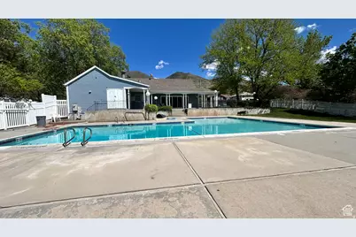 271 Brookfield Ln, Centerville, UT 84014 - Photo 19