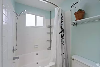 271 Brookfield Ln, Centerville, UT 84014 - Photo 9