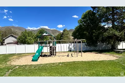 271 Brookfield Ln, Centerville, UT 84014 - Photo 21