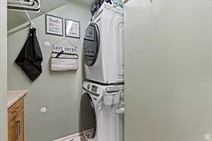 271 Brookfield Ln, Centerville, UT 84014 - Photo 7