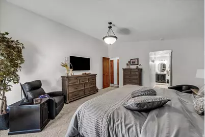 545 S Valley View Dr #68, Saint George, UT 84770 - Photo 9
