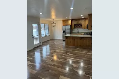 387 E Villa Ct, Midvale, UT 84047 - Photo 7