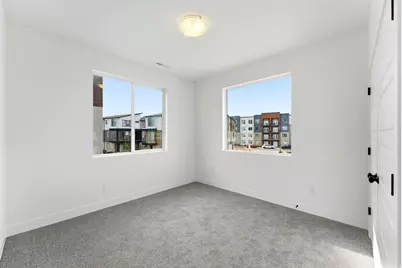 132 Chambord Ct E, Sandy, UT 84070 - Photo 13