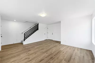 132 Chambord Ct E, Sandy, UT 84070 - Photo 9