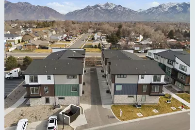 132 Chambord Ct E, Sandy, UT 84070 - Photo 43