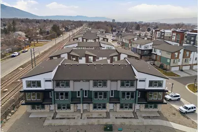 132 Chambord Ct E, Sandy, UT 84070 - Photo 35