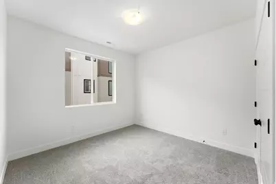 136 Chambord Ct E, Sandy, UT 84070 - Photo 19