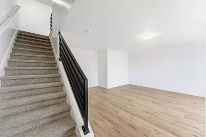 136 Chambord Ct E, Sandy, UT 84070 - Photo 5