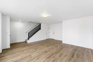 136 Chambord Ct E, Sandy, UT 84070 - Photo 9