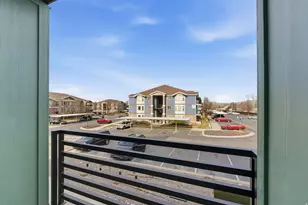 136 Chambord Ct E, Sandy, UT 84070 - Photo 23