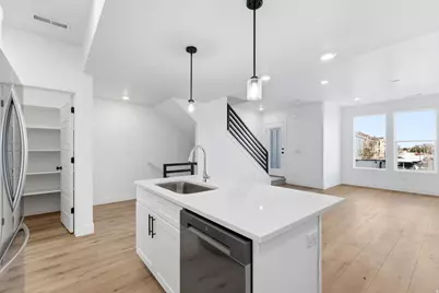 140 Chambord Ct E, Sandy, UT 84070 - Photo 7