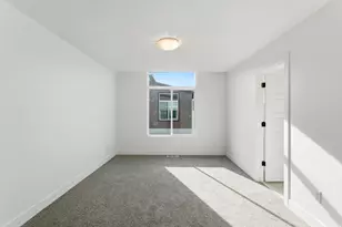 140 Chambord Ct E, Sandy, UT 84070 - Photo 23