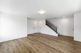 144 Chambord Ct E, Sandy, UT 84070 - Photo 3