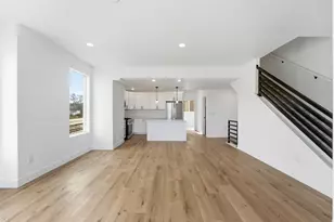 144 Chambord Ct E, Sandy, UT 84070 - Photo 19