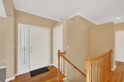 586 E Creekview Dr, Murray, UT 84107 - Photo 3