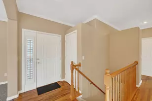 586 E Creekview Dr, Murray, UT 84107 - Photo 3