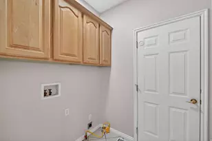 586 E Creekview Dr, Murray, UT 84107 - Photo 23