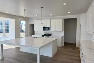 2989 N Lone Pine St, Eagle Mountain, UT 84005 - Photo 3