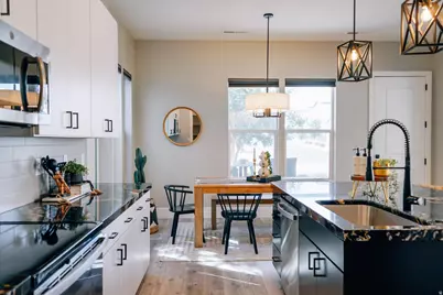 760 W Claystone Dr, Saint George, UT 84790 - Photo 9