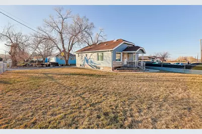 7609 N Mountain View Rd, Lake Point, UT 84074 - Photo 3