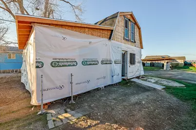 7609 N Mountain View Rd, Lake Point, UT 84074 - Photo 15