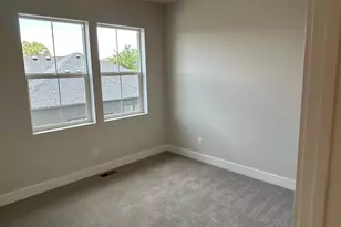 1440 W Pleasant View Dr, Kaysville, UT 84037 - Photo 9