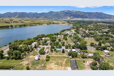 127 W Main St, Hyrum, UT 84319 - Photo 7