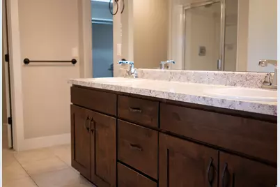 328 W Pages Ln, Bountiful, UT 84010 - Photo 17