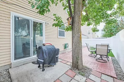 761 E Gables Ln, Midvale, UT 84047 - Photo 3