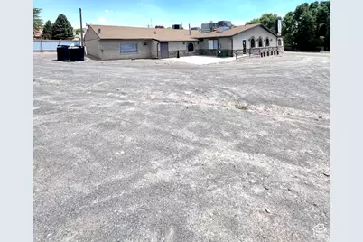 240 W Main St, Bicknell, UT 84715 - Photo 5