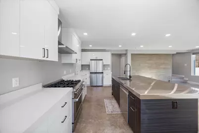 7045 S 300 E, Midvale, UT 84047 - Photo 9