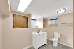 1594 W Sunset Ave S, West Valley, UT 84119 - Photo 9