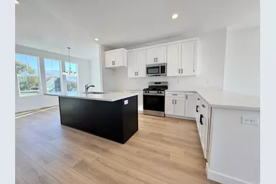 1707 N 1625 W, Layton, UT 84041 - Photo 7