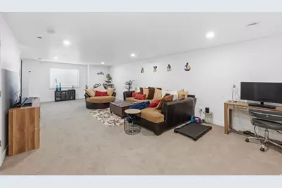 1974 W 775 N, Layton, UT 84041 - Photo 15